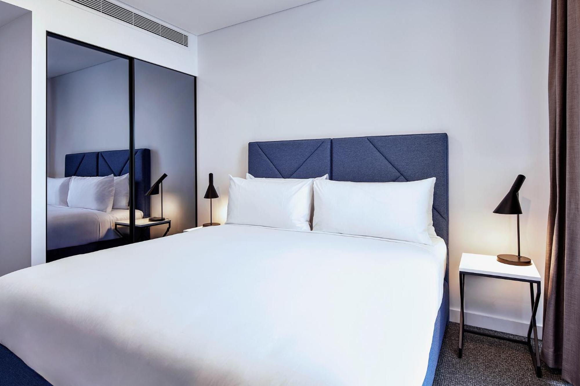 Meriton Suites Liverpool Kültér fotó Bedroom