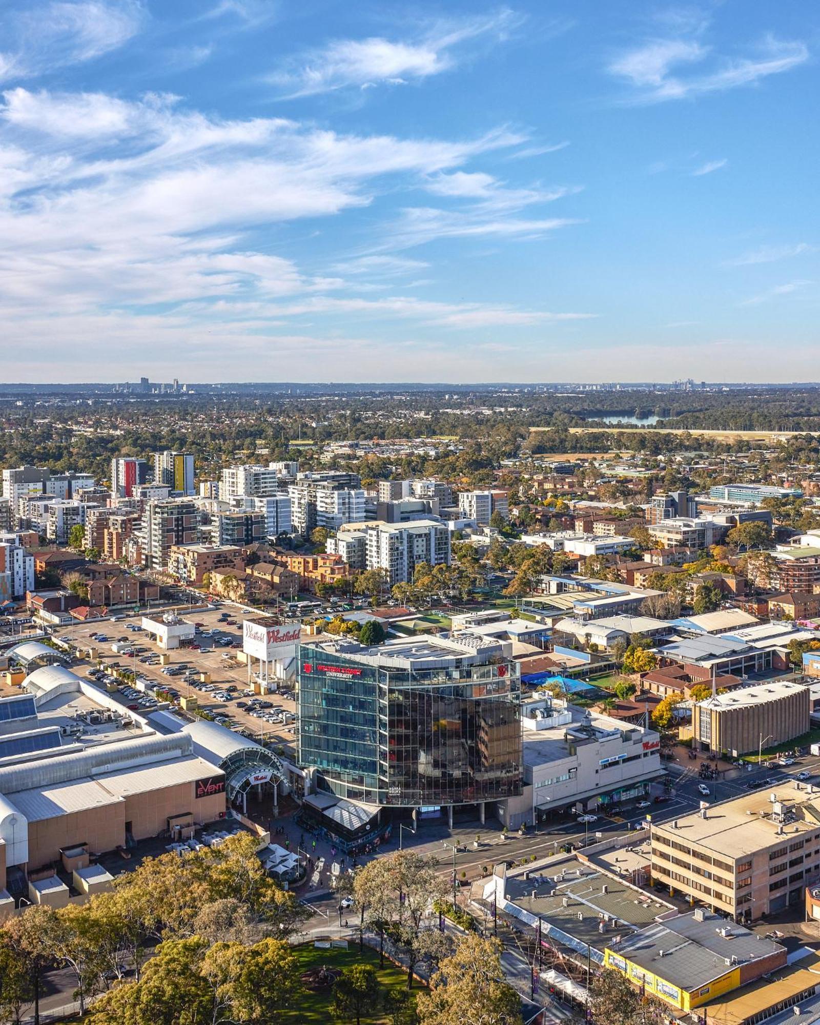 Meriton Suites Liverpool Kültér fotó Aerial view of the suburb