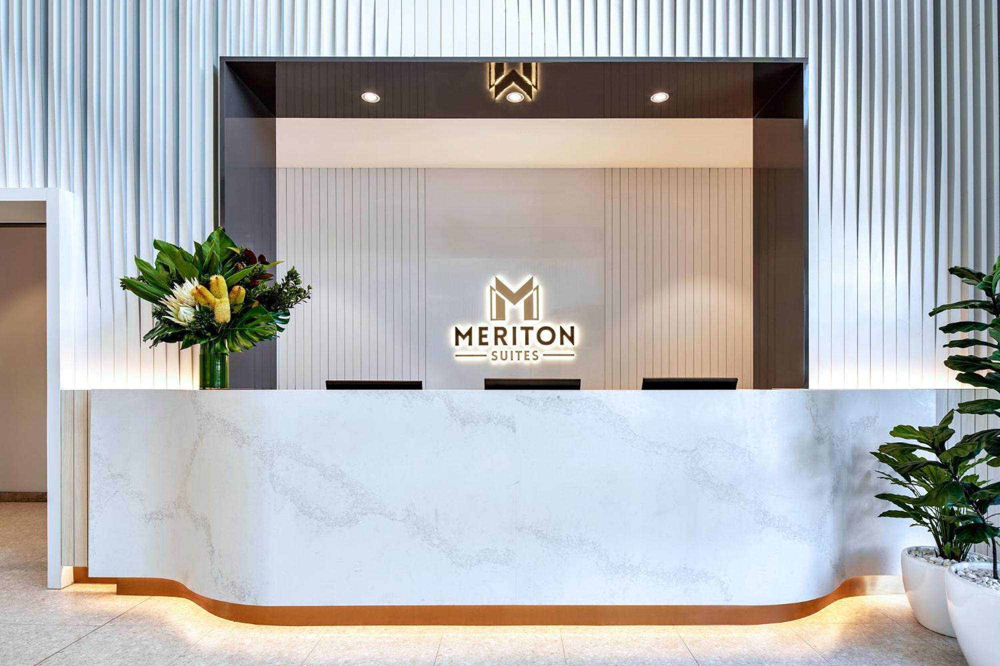 Meriton Suites Liverpool Kültér fotó Meriton Hotel