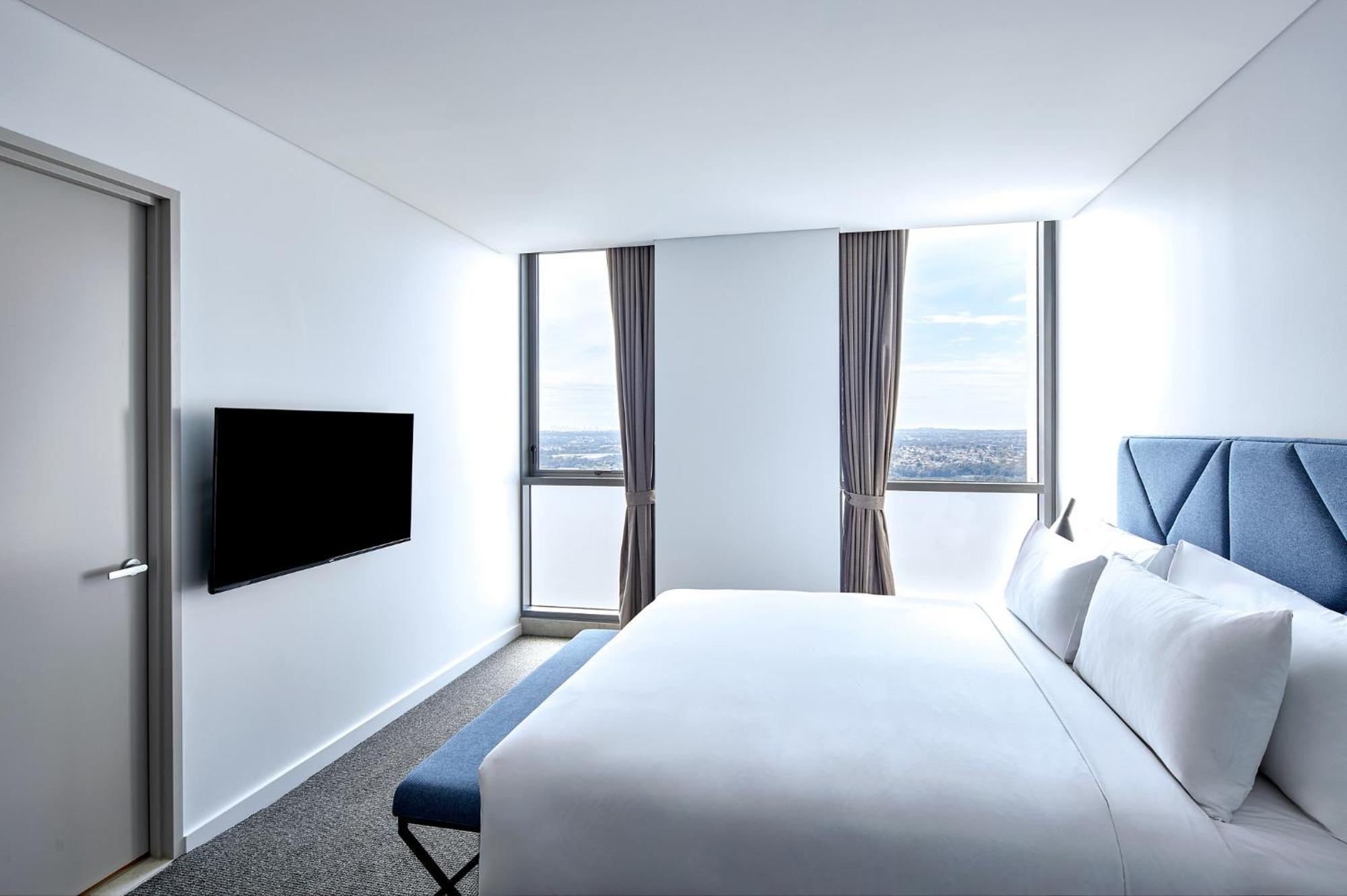 Meriton Suites Liverpool Kültér fotó A bedroom at the hotel